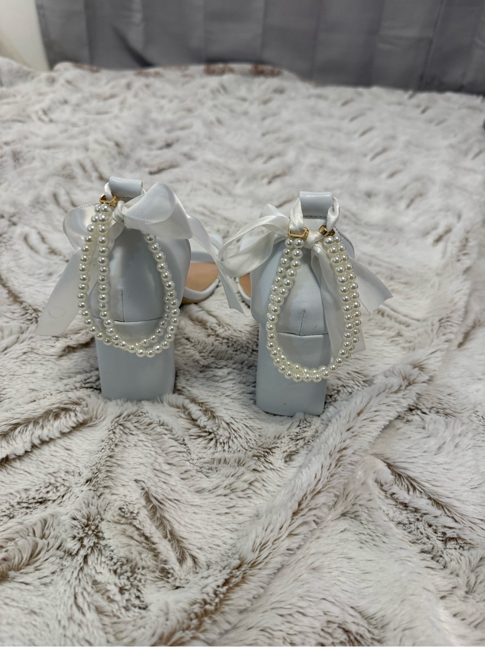 White Pearl-Embellished Block Heel Sandals - Women